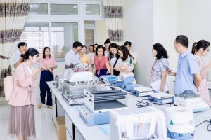 Viễn Đông bồi dưỡng giảng viên Dược: Nâng tầm chất lượng đào tạo