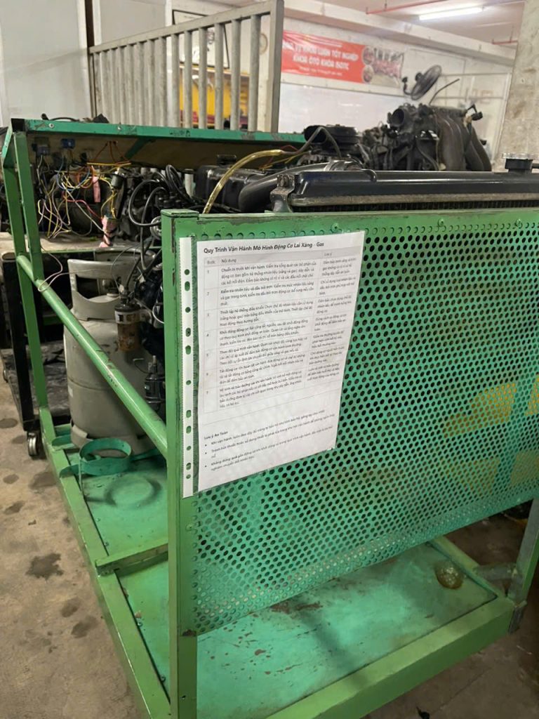 Hình ảnh trang thiết bị, phòng thực hành tại CĐ Viễn Đông