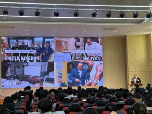 TRƯỜNG CAO ĐẲNG VIỄN ĐÔNG THAM DỰ HỘI NGHỊ QUỐC TẾ: TRÍ TUỆ NHÂN TẠO TRONG Y TẾ (AI IN HEALTH CONFERENCE 2025)