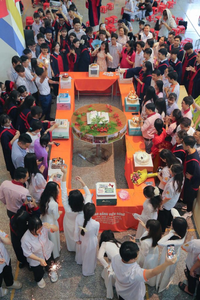 Xúc động lễ tổng kết, tri ân và trưởng thành khối 12 hệ Cao đẳng 9+3+1 – Niên khóa (2022–2025)