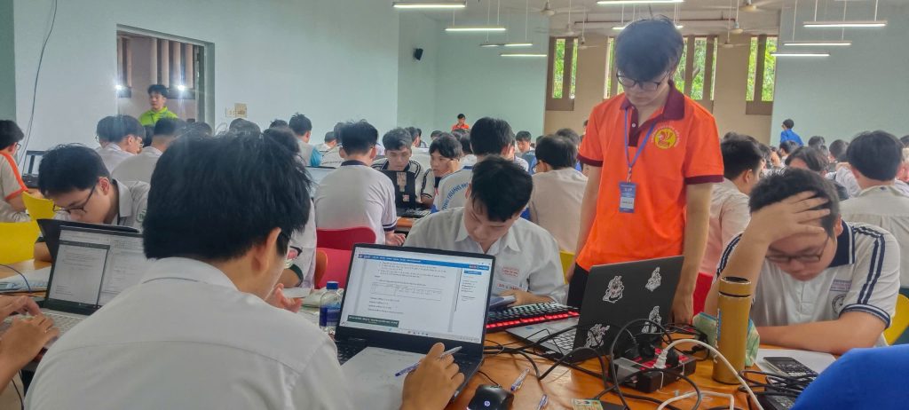 Sôi nổi Hội thi Tin học trẻ toàn quốc Khu vực miền Nam