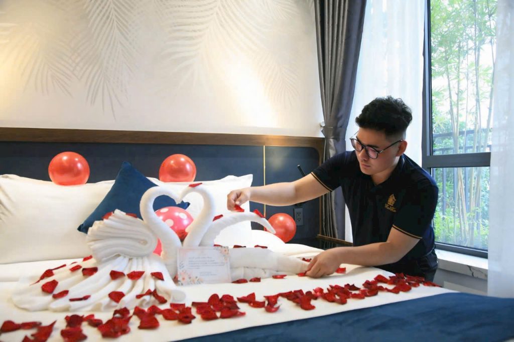 Lý do chọn học ngành Quản trị nhà hàng Khách sạn tại CĐ Viễn Đông