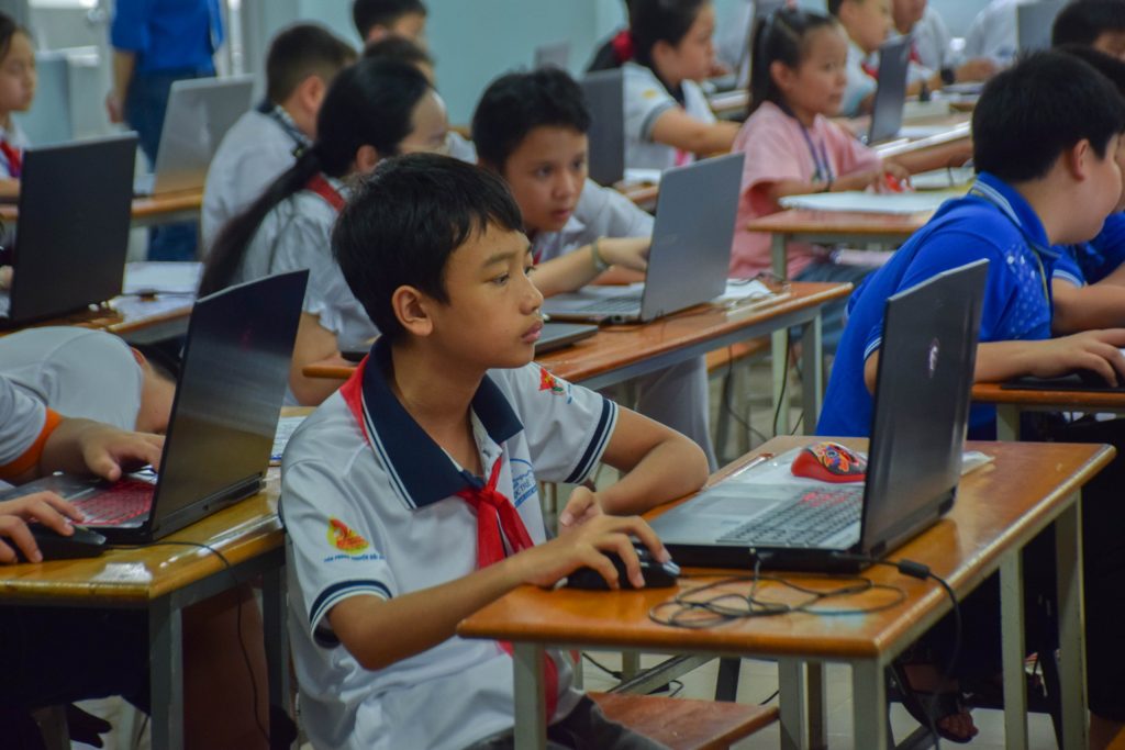 Sôi nổi Hội thi Tin học trẻ toàn quốc Khu vực miền Nam