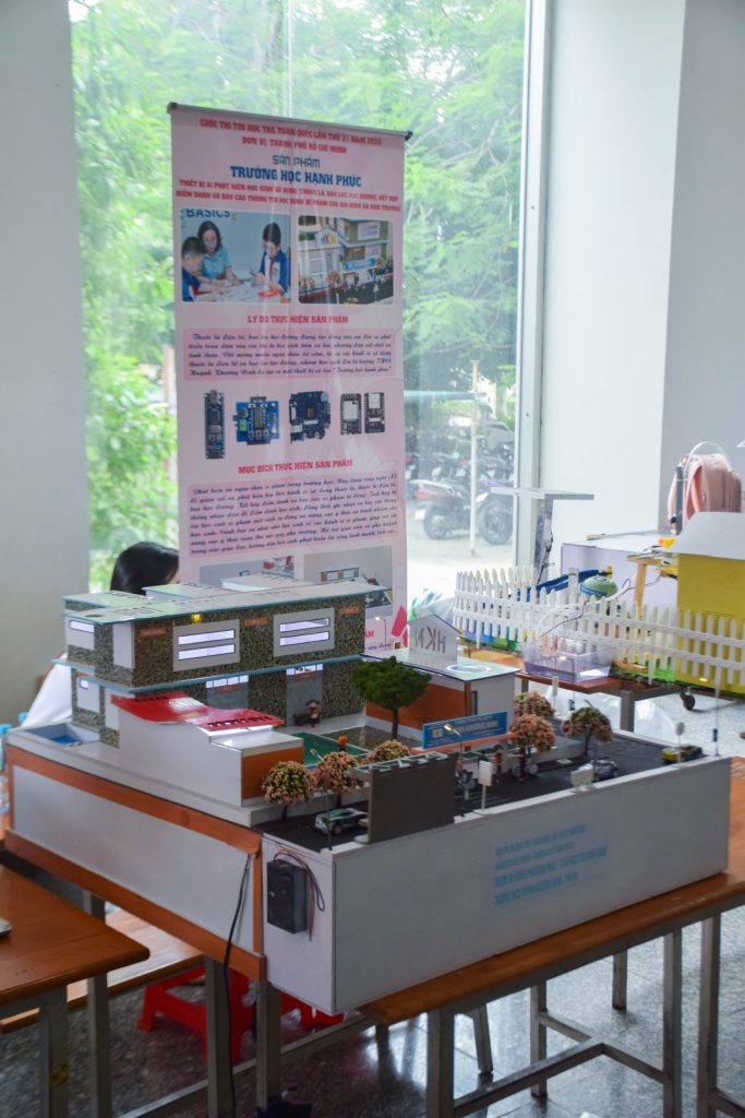 Sôi nổi Hội thi Tin học trẻ toàn quốc Khu vực miền Nam