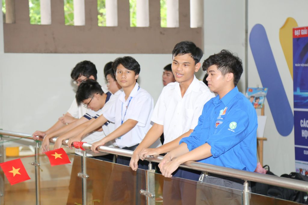 Mitreißende Stimmung beim landesweiten Jugendinformatikwettbewerb in Südvietnam