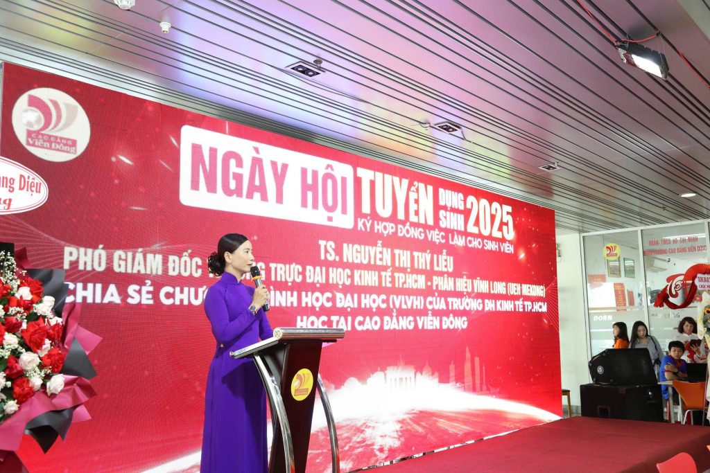 Tưng bừng Ngày hội Tuyển dụng, Tuyển sinh 2025