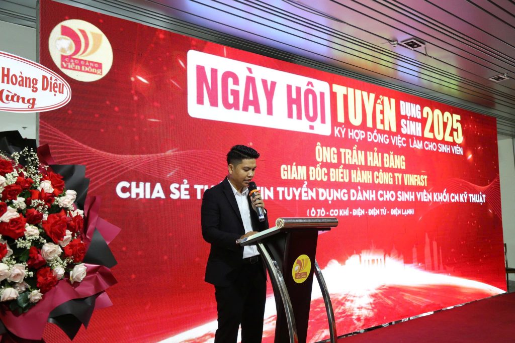 Tưng bừng Ngày hội Tuyển dụng, Tuyển sinh 2025