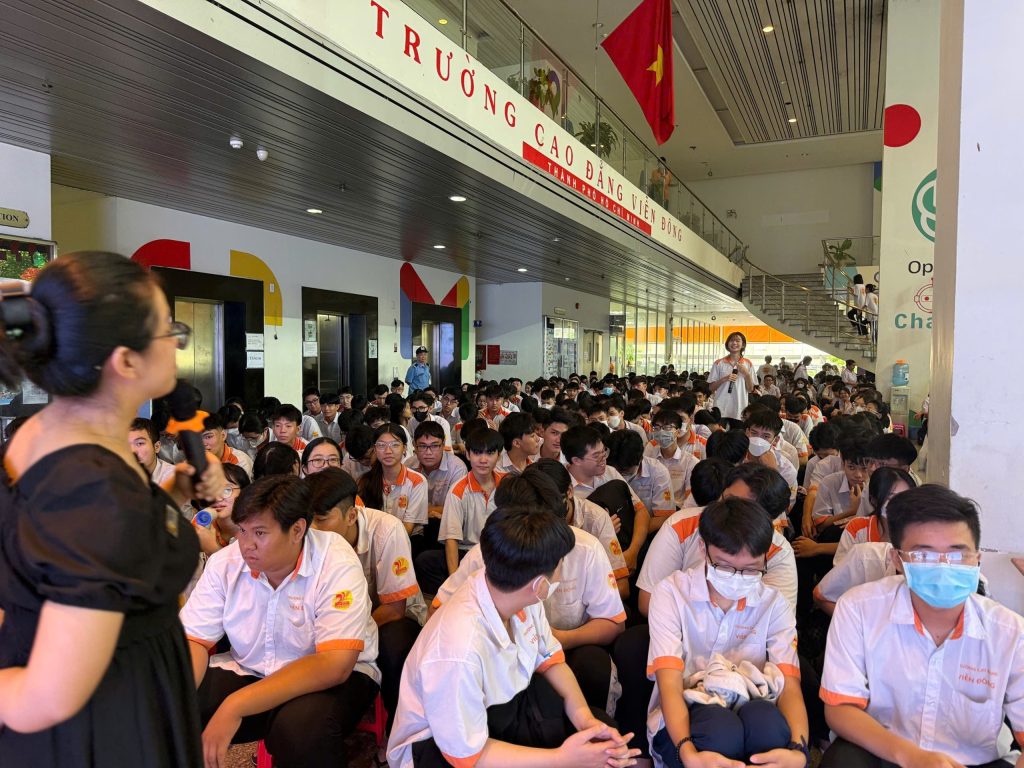 Khởi động năm học mới (2025–2026) của hệ Cao đẳng 9+3+1 tại Trường Cao đẳng Viễn Đông
