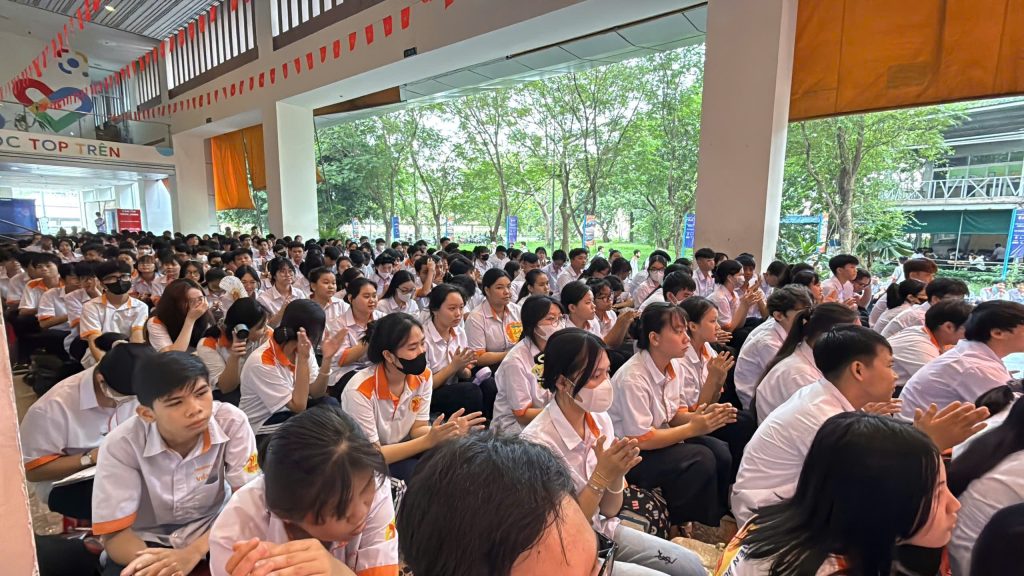 Khởi động năm học mới (2025–2026) của hệ Cao đẳng 9+3+1 tại Trường Cao đẳng Viễn Đông