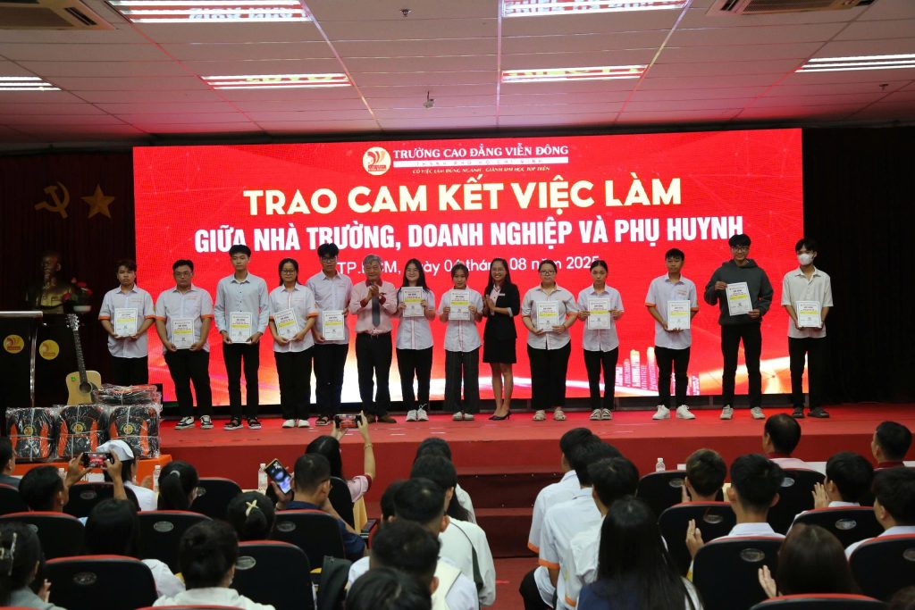 Chào mừng tân sinh viên cao đẳng, đại học(lk) nhập học đợt 04/08/2025