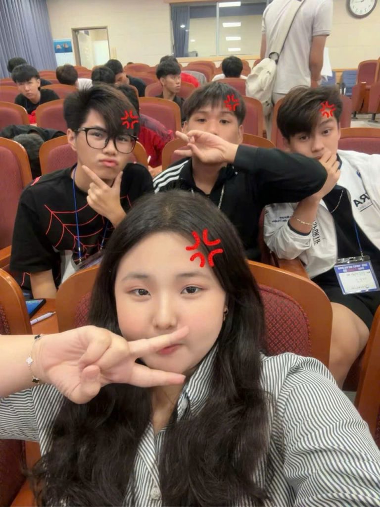 Trại hè của sinh viên CĐ Viễn Đông cùng các bạn học sinh tại Hàn Quốc