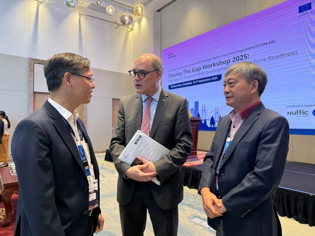 ビエンドン短期大学は、カンボジア・プノンペンで開催されたEU–ASEAN職業教育会議に参加しました。