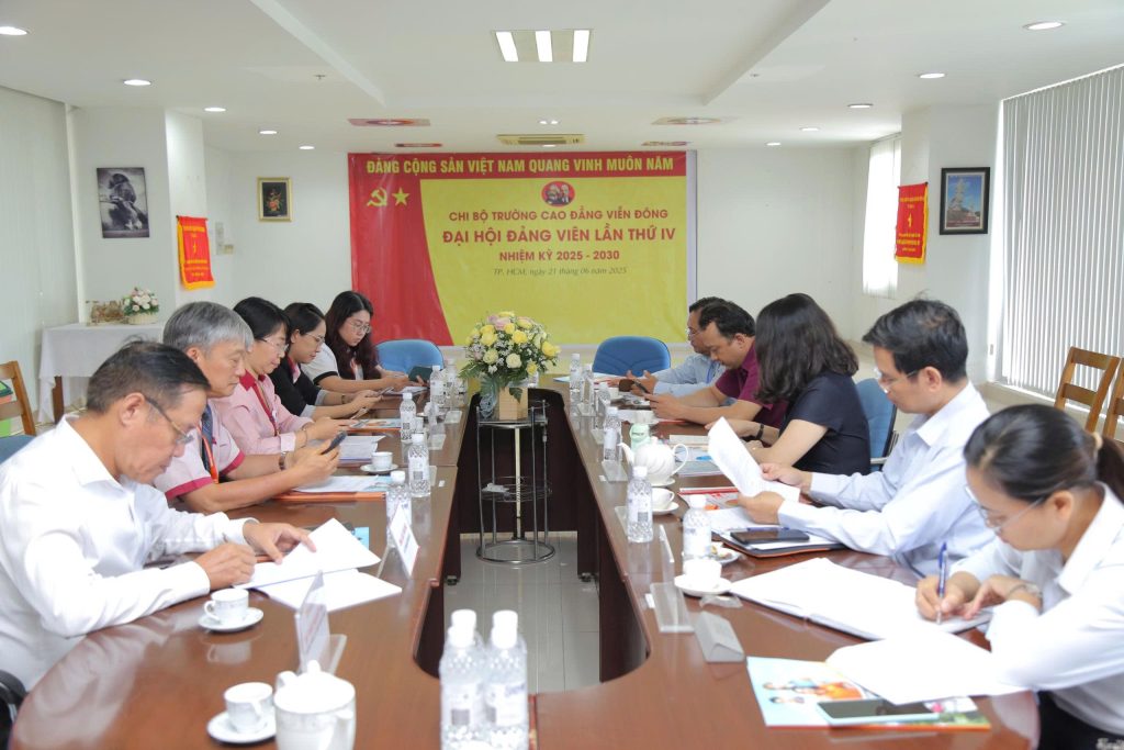 CĐ Viễn Đông đón tiếp lãnh đạo Sở GD&ĐT TPHCM đến thăm và làm việc