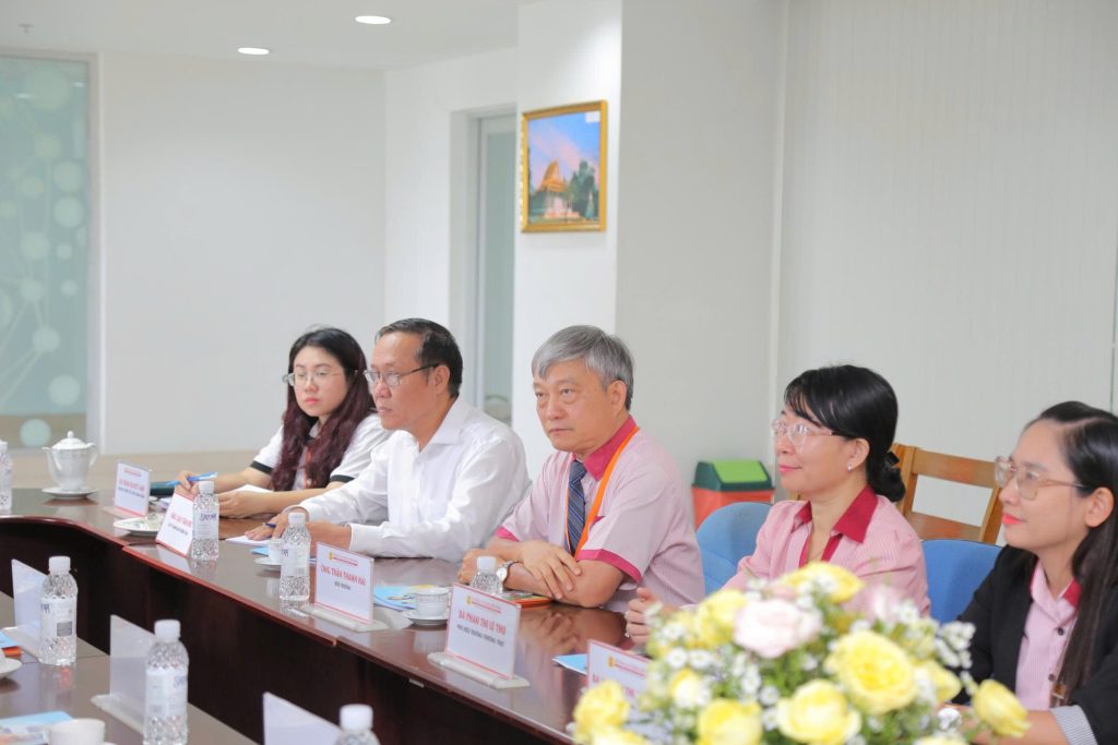 CĐ Viễn Đông đón tiếp lãnh đạo Sở GD&ĐT TPHCM đến thăm và làm việc