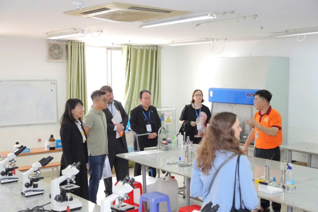 CĐ Viễn Đông đón tiếp đoàn doanh nghiệp Đức, mở ra nhiều cơ hội du học nghề tại CHLB Đức