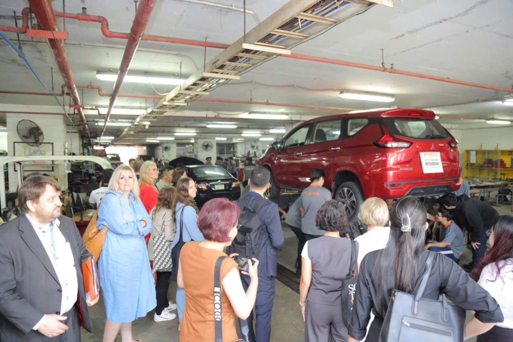 CĐ Viễn Đông đón tiếp đoàn doanh nghiệp Đức, mở ra nhiều cơ hội du học nghề tại CHLB Đức