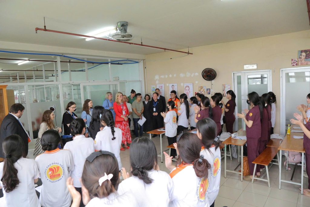 CĐ Viễn Đông đón tiếp đoàn doanh nghiệp Đức, mở ra nhiều cơ hội du học nghề tại CHLB Đức