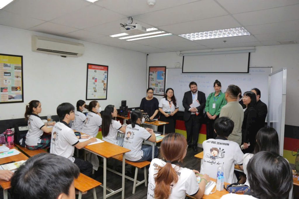 CĐ Viễn Đông đón tiếp đoàn doanh nghiệp Đức, mở ra nhiều cơ hội du học nghề tại CHLB Đức