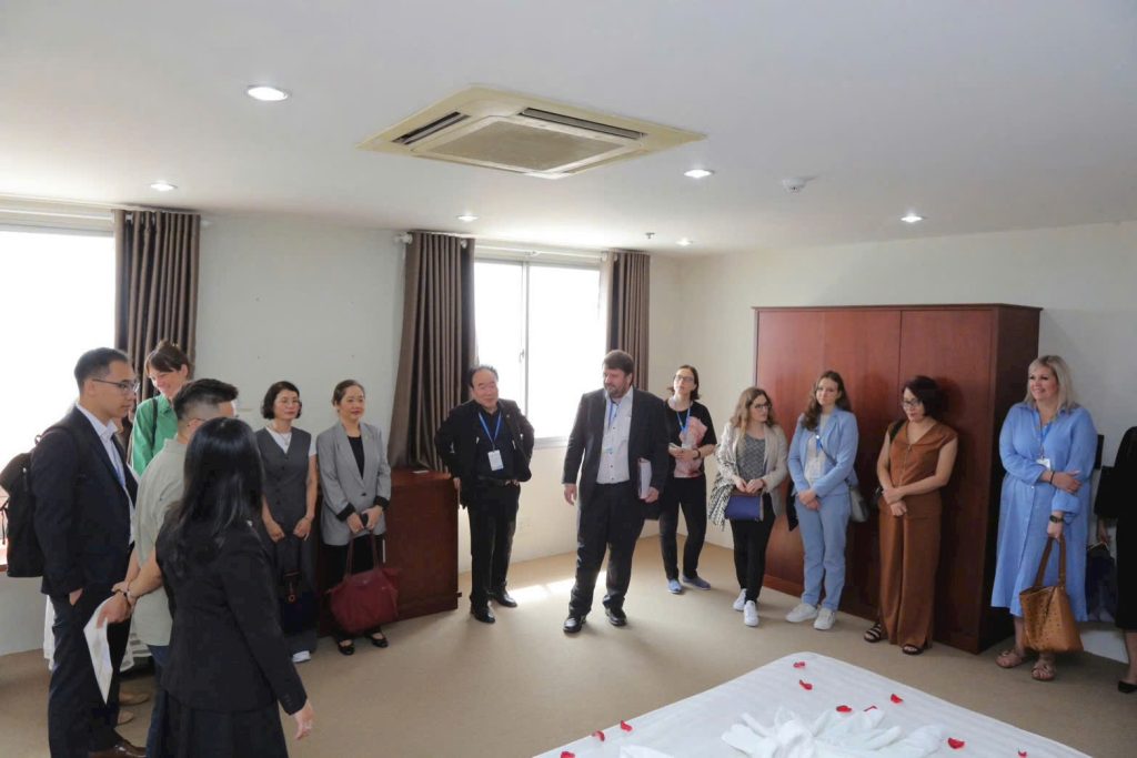 CĐ Viễn Đông đón tiếp đoàn doanh nghiệp Đức, mở ra nhiều cơ hội du học nghề tại CHLB Đức