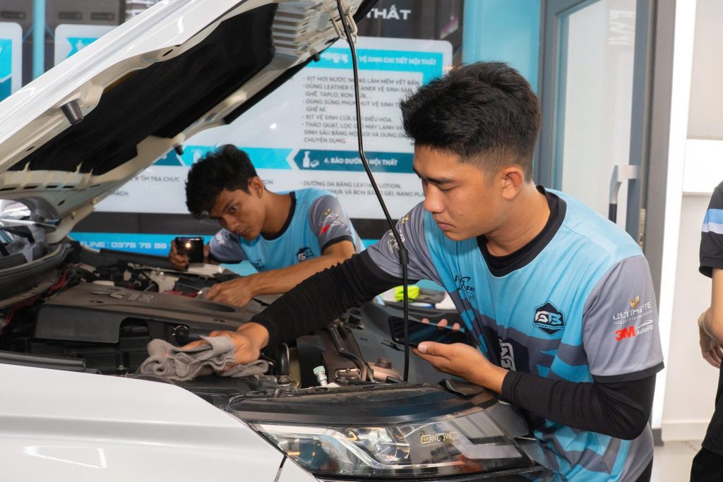 Thi sát hạch khóa 1 – Nghiệp vụ chăm sóc xe ô tô Store Detailing