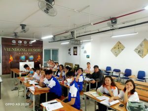 HỌC TIẾNG ANH CÙNG GIÁO VIÊN NƯỚC NGOÀI – TRẢI NGHIỆM HỌC TẬP ĐÁNG NHỚ CỦA SINH VIÊN KHOA NGOẠI NGỮ