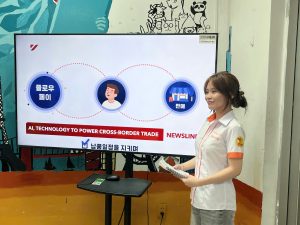 SINH VIÊN KHOA NGOẠI NGỮ TRẢI NGHIỆM GIỜ HỌC DỊCH TRỰC TIẾP VỀ CHỦ ĐỀ CÔNG NGHỆ