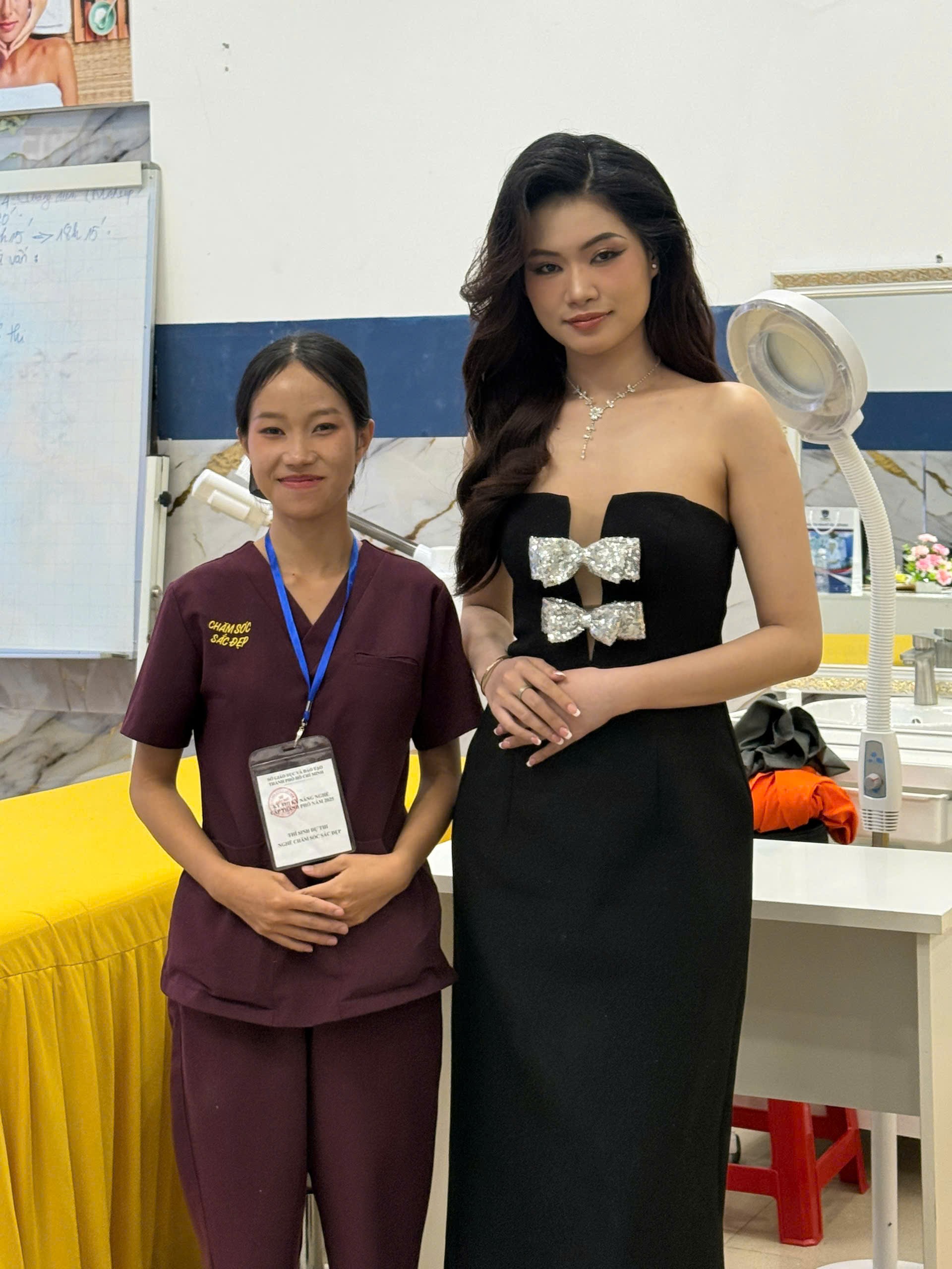 Sinh viên ngành Chăm sóc sắc đẹp Trường Cao đẳng Viễn Đông tham gia Kỳ thi Kỹ năng nghề TP.HCM năm 2025