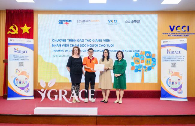 KHÓA ĐÀO TẠO GIẢNG VIÊN – NHÂN VIÊN CHĂM SÓC NGƯỜI CAO TUỔI