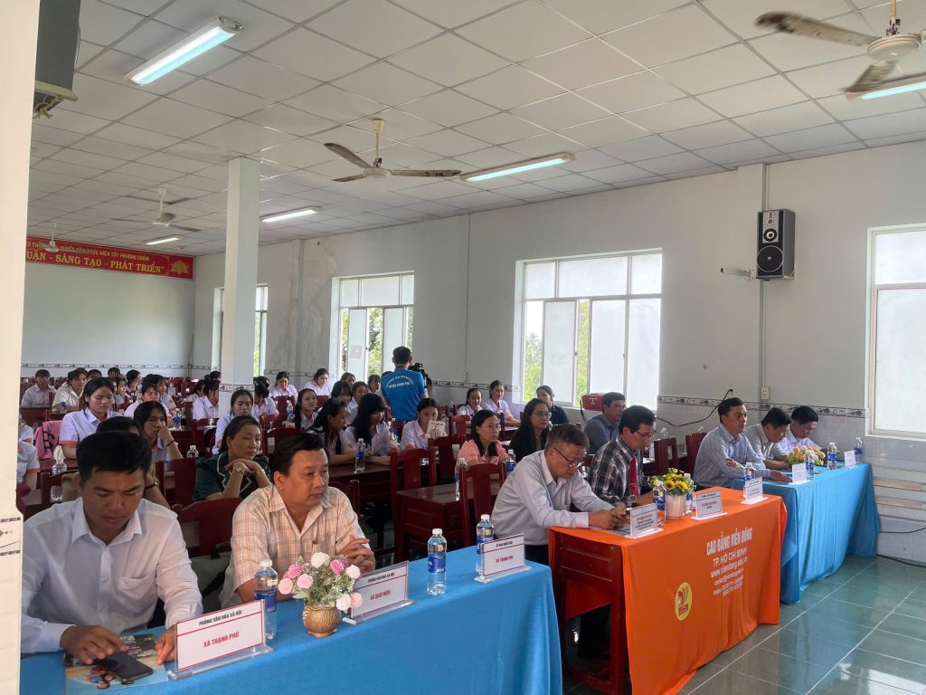 Cao đẳng Viễn Đông & GDTX Thạnh Phú: Khai giảng ngành Tạo mẫu & Chăm sóc sắc đẹp – Mô hình học song song học văn hóa và nghề ngay tại địa phương