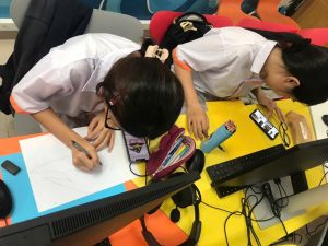 KHÔNG KHÍ HALLOWEEN SÔI NỔI TẠI KHOA NGOẠI NGỮ