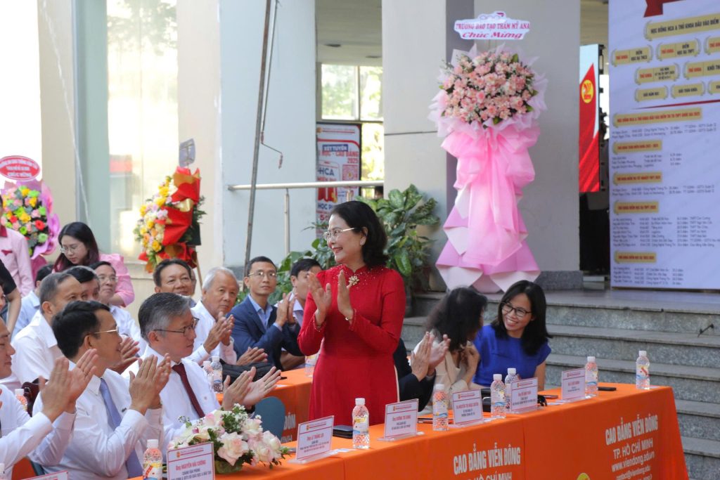 Trang trọng buổi Lễ Khai giảng năm học 2025 – 2026 và Trao bằng tốt nghiệp niên khóa 2022 – 2025