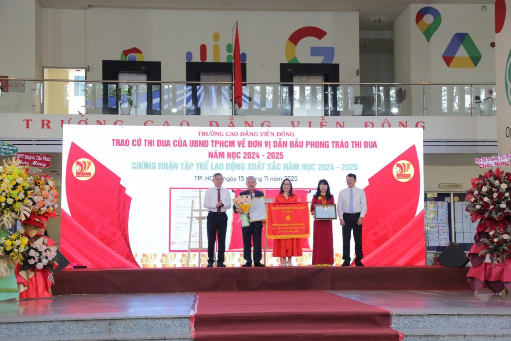 Trang trọng buổi Lễ Khai giảng năm học 2025 – 2026 và Trao bằng tốt nghiệp niên khóa 2022 – 2025