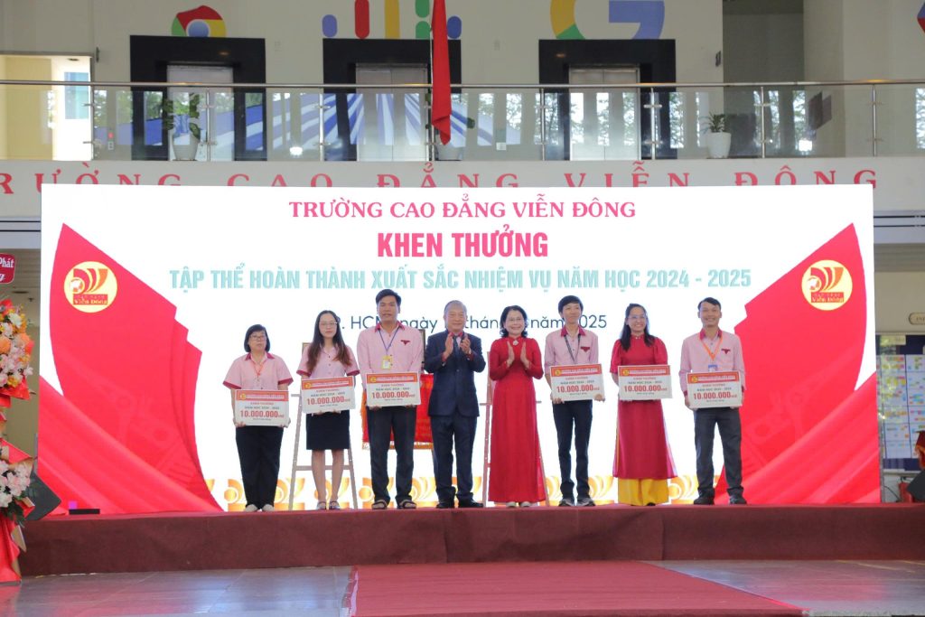 Trang trọng buổi Lễ Khai giảng năm học 2025 – 2026 và Trao bằng tốt nghiệp niên khóa 2022 – 2025