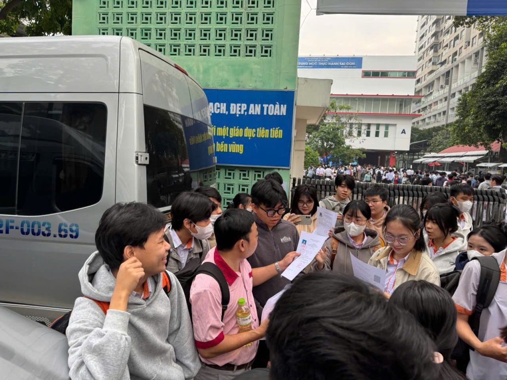 Học Viên Cao Đẳng Viễn Đông Rạng Rỡ Ra Quân Tại Kỳ Thi Học Sinh Giỏi Giải Toán Casio Cấp Thành Phố Lần Thứ 32