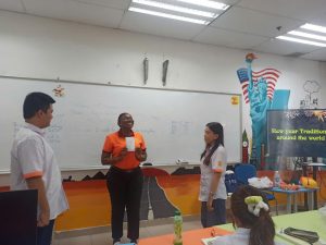 BUỔI SINH HOẠT CUỐI NĂM CÂU LẠC BỘ NGOẠI NGỮ: GẮN KẾT CÁC THẾ HỆ – LAN TỎA SẮC MÀU VĂN HÓA NĂM MỚI THẾ GIỚI