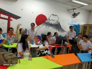 BUỔI SINH HOẠT CUỐI NĂM CÂU LẠC BỘ NGOẠI NGỮ: GẮN KẾT CÁC THẾ HỆ – LAN TỎA SẮC MÀU VĂN HÓA NĂM MỚI THẾ GIỚI