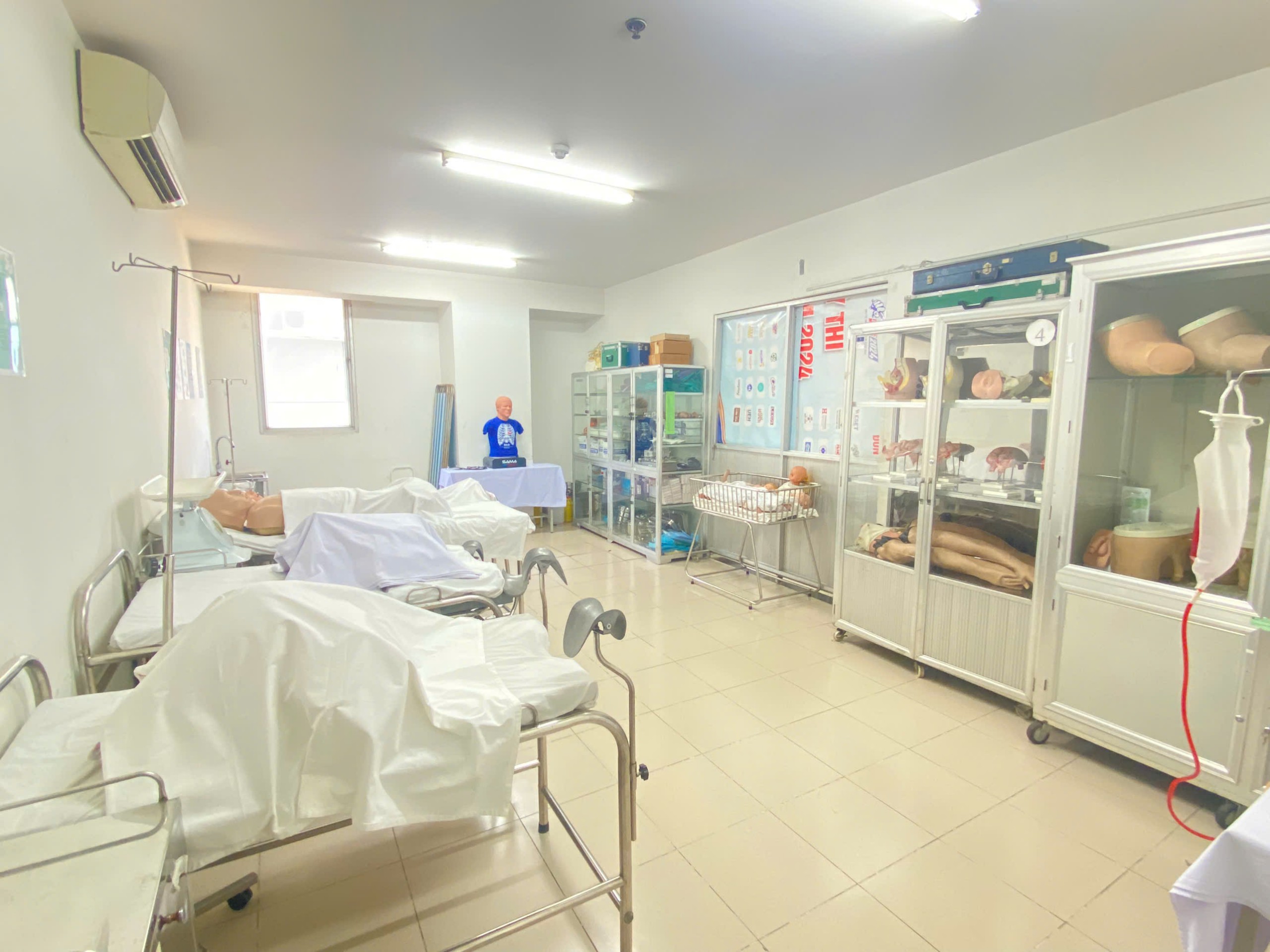 TRANG THIẾT BỊ HIỆN ĐẠI– NỀN TẢNG ĐÀO TẠO CHUẨN Y KHOA TẠI TRƯỜNG CAO ĐẲNG VIỄN ĐÔNG