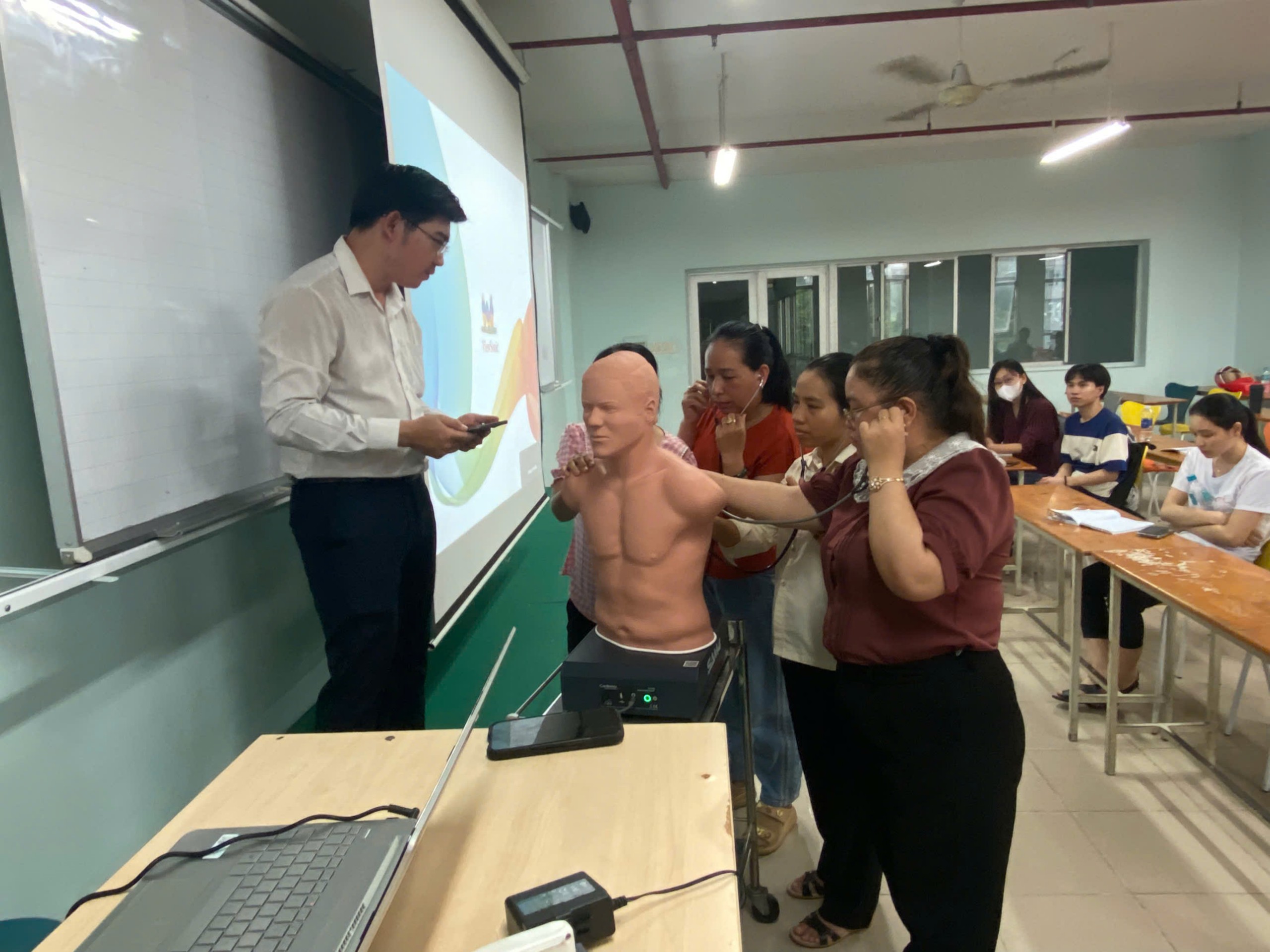 Đội ngũ nhà giáo giàu kinh nghiệm – điểm tựa vững chắc cho chất lượng đào tạo