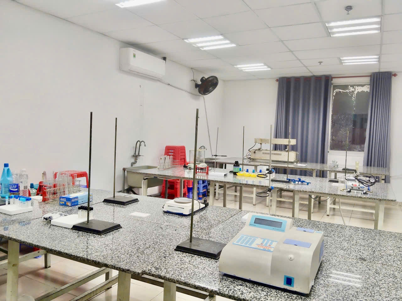 TRANG THIẾT BỊ HIỆN ĐẠI– NỀN TẢNG ĐÀO TẠO CHUẨN Y KHOA TẠI TRƯỜNG CAO ĐẲNG VIỄN ĐÔNG