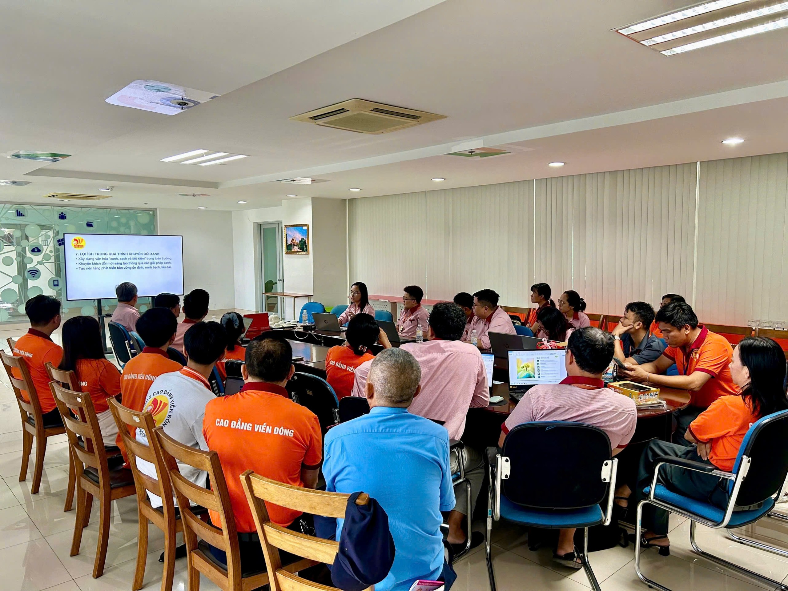 TẬP HUẤN TRIỂN KHAI UI GREENMETRIC 2026 TẠI TRƯỜNG CĐ VIỄN ĐÔNG