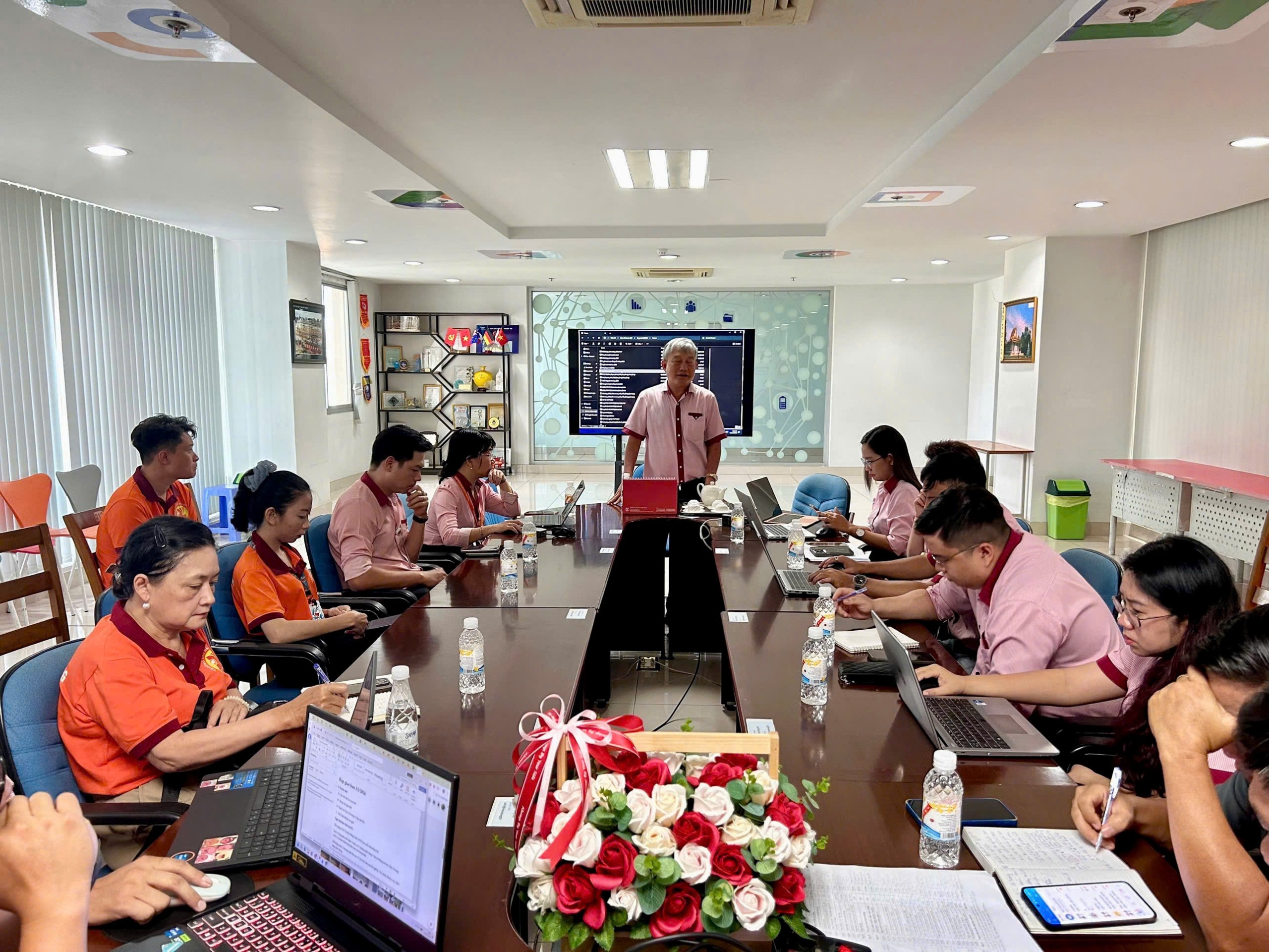 TẬP HUẤN TRIỂN KHAI UI GREENMETRIC 2026 TẠI TRƯỜNG CĐ VIỄN ĐÔNG