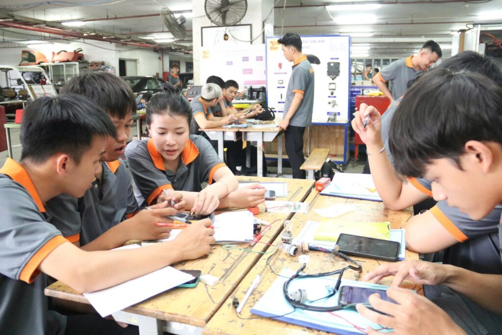 Ô tô Viễn Đông – thực chiến để dẫn đầu