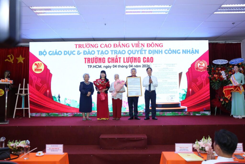 Cao đẳng Viễn Đông là trường đầu tiên, duy nhất nhận danh hiệu “Trường Cao đẳng Chất lượng cao”