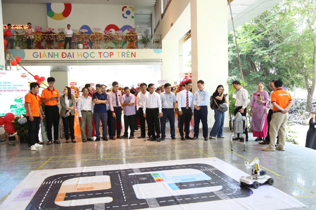 Cao đẳng Viễn Đông là trường đầu tiên, duy nhất nhận danh hiệu “Trường Cao đẳng Chất lượng cao”