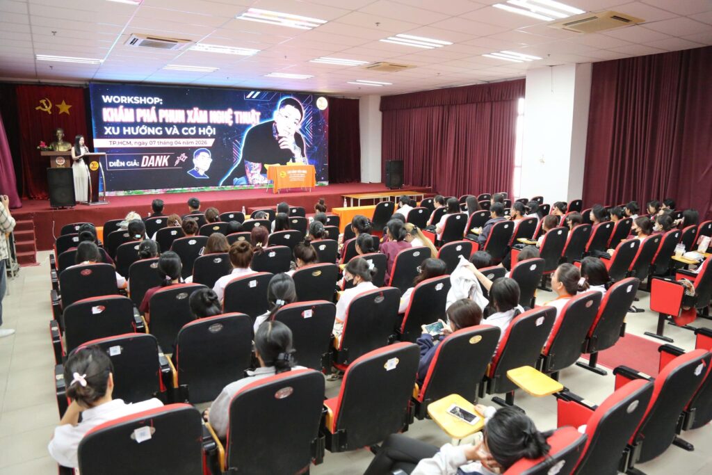 Sinh viên Viễn Đông tìm hiểu về phun xăm nghệ thuật