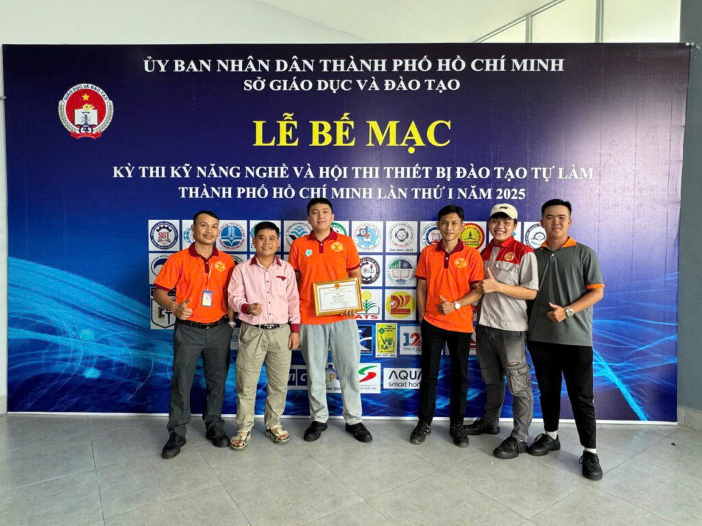 Sinh viên Cao đẳng Viễn Đông làm việc tại đại lý ô tô quy mô lớn nhất Đông Nam Á