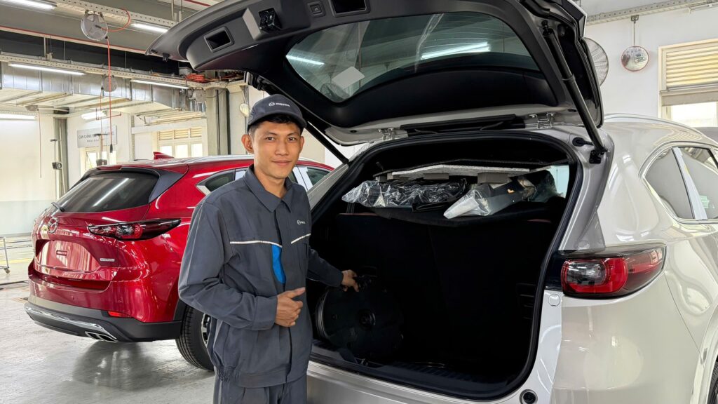 Sinh viên Cao đẳng Viễn Đông làm việc tại đại lý ô tô quy mô lớn nhất Đông Nam Á