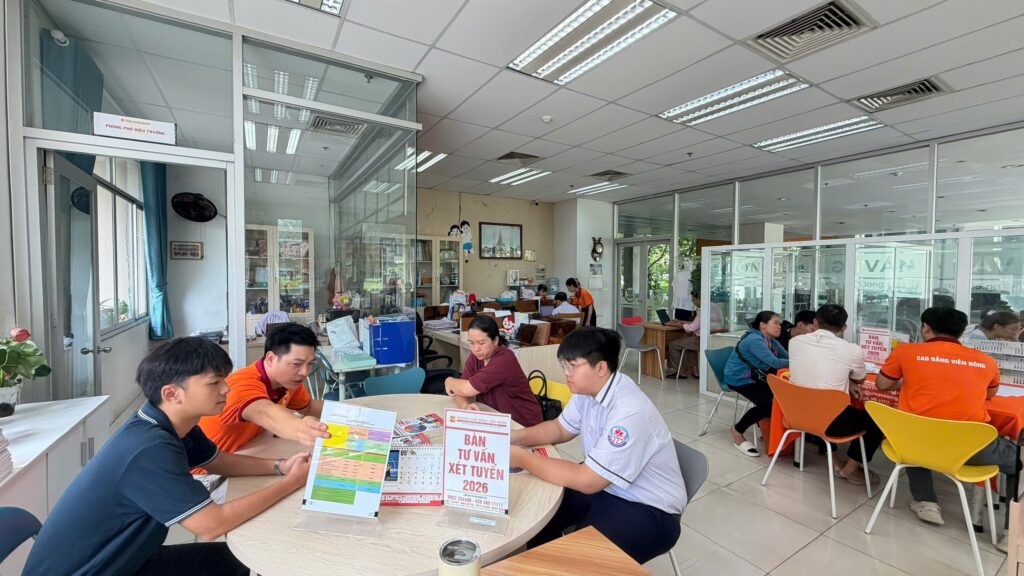 NÓNG!!!Tra cứu điểm thi tuyển sinh 10 TPHCM 2026