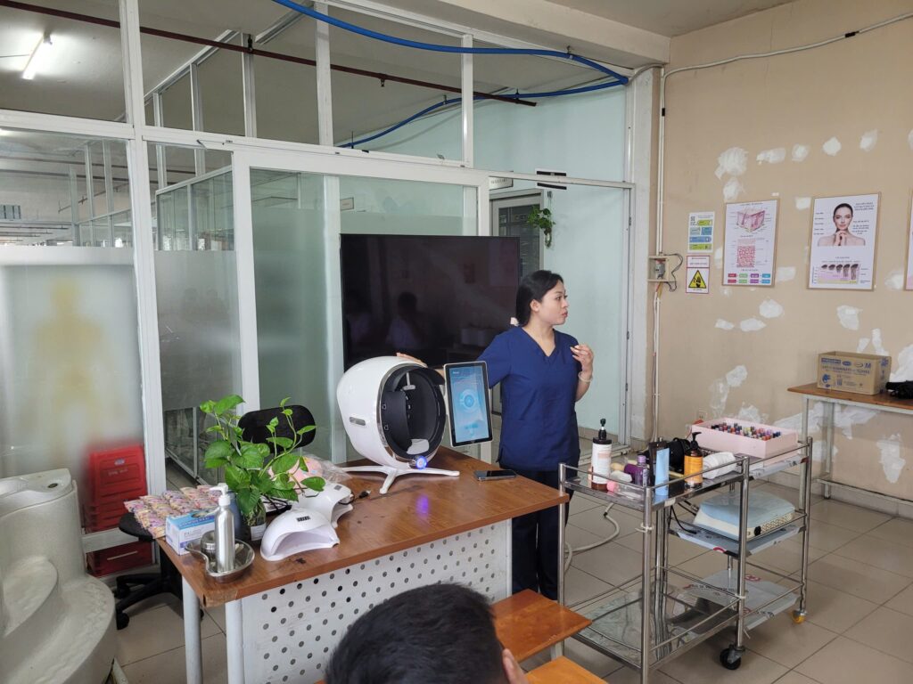 Trải nghiệm định hướng nghề nghiệp tại Cao đẳng Viễn Đông: “Mục sở thị” để thấy rõ – hiểu sâu – chọn đúng ngành!