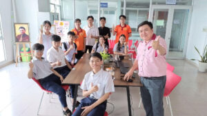 Cao đẳng Viễn Đông giới thiệu Phòng Chuyển đổi số và Phát triển bền vững đến đoàn công tác Bộ GD&ĐT